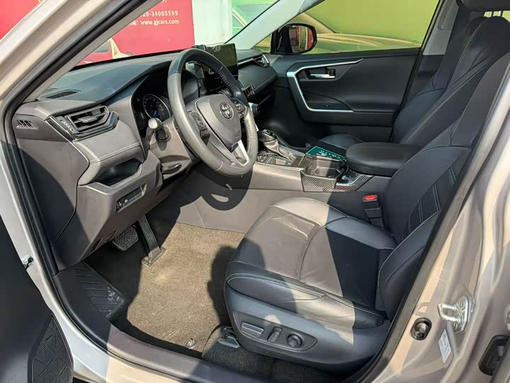 Фото 5 - Toyota Wildlander