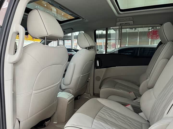 Фото 5 - Buick GL8 ES