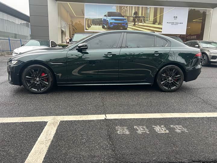 Фото 7 - Jaguar XE L