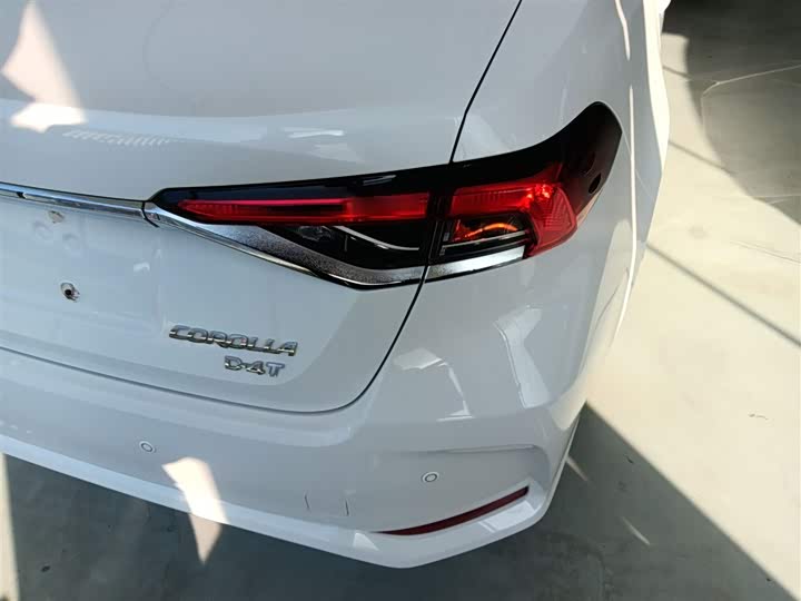 Фото 8 - Toyota Corolla