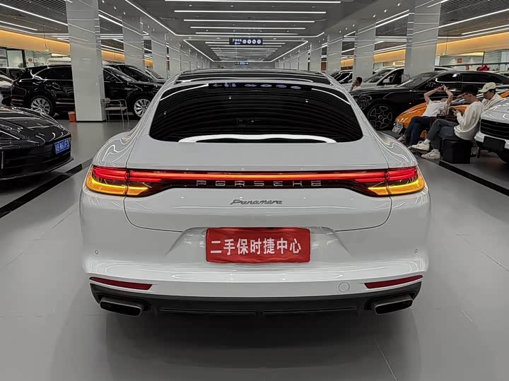 Фото 5 - Porsche Panamera