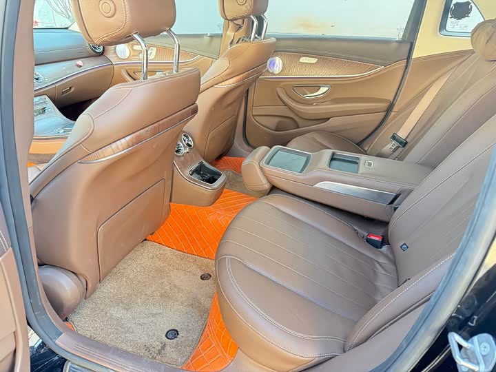 Фото 8 - Mercedes-Benz E-Class Hybrid