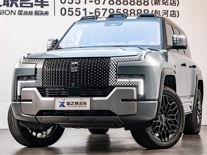 Фото 3 - BYD Yangwang U8