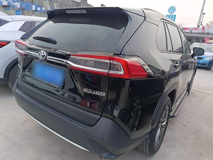 Фото 7 - Toyota Wildlander