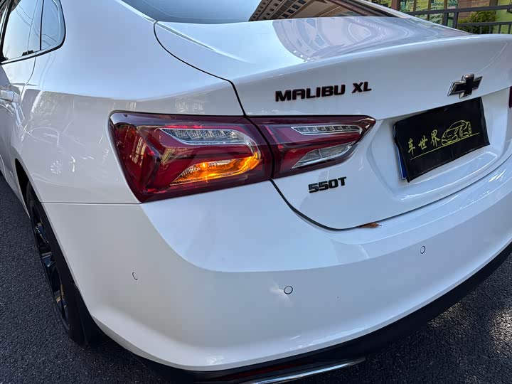 Фото 9 - Chevrolet Malibu XL