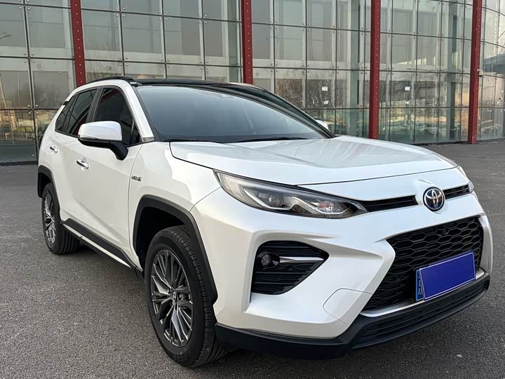 Фото 2 - Toyota Wildlander