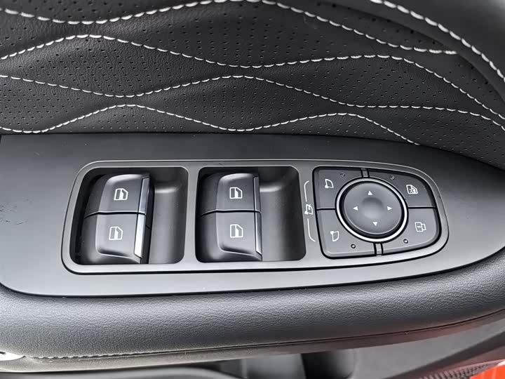 Фото 9 - Tank 300