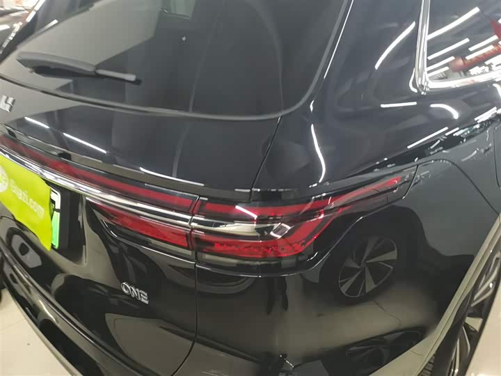 Фото 8 - LiXiang One