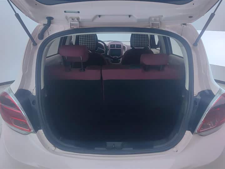 Фото 4 - Changan BenBen E-Star