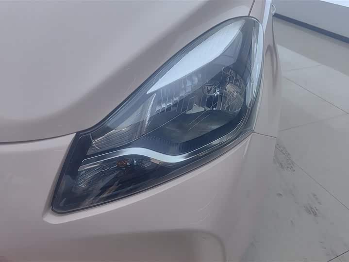 Фото 5 - Changan BenBen E-Star