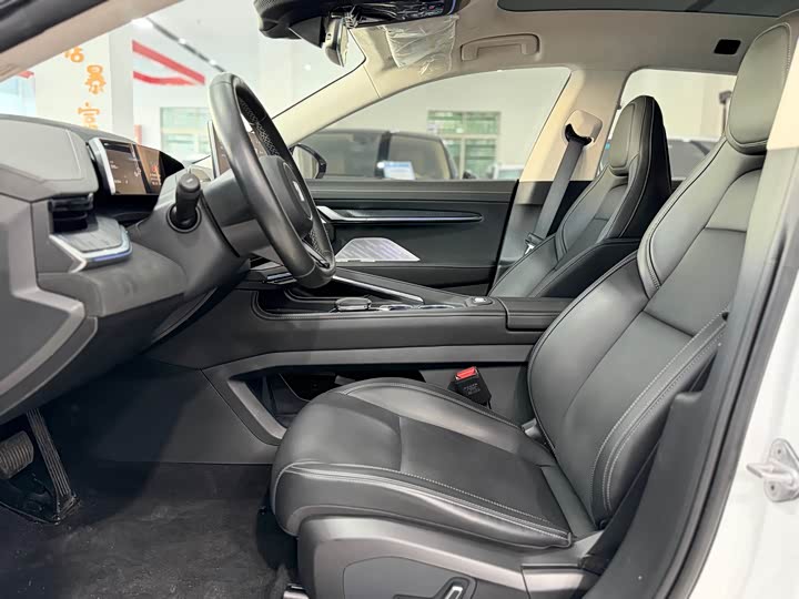 Фото 4 - Zeekr 001