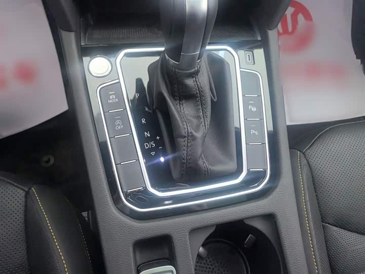 Фото 8 - Volkswagen CC