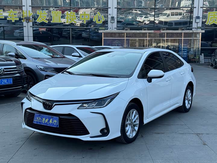 Фото 1 - Toyota Corolla