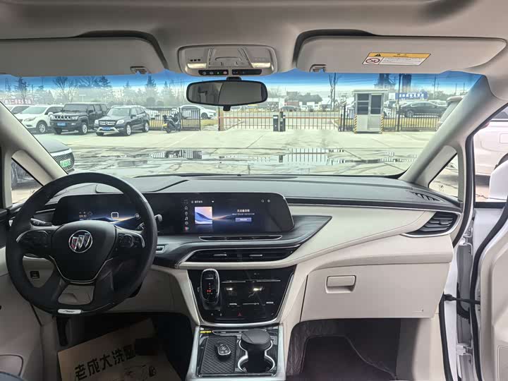 Фото 6 - Buick GL8 ES