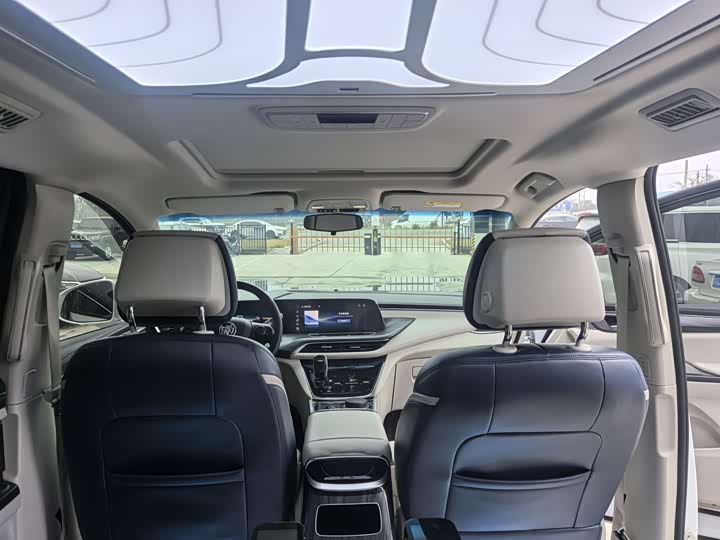 Фото 7 - Buick GL8 ES