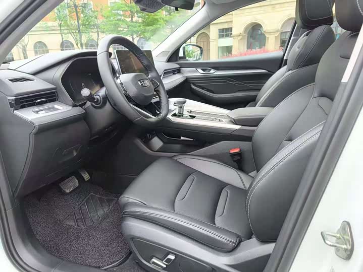 Фото 5 - Geely Preface