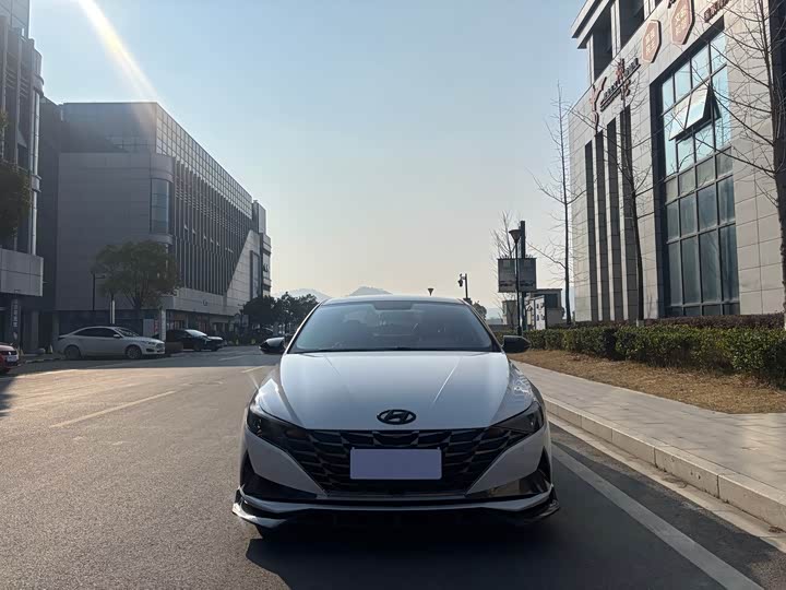 Фото 2 - Hyundai Elantra N line