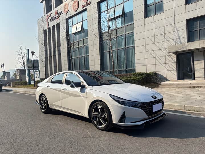 Фото 3 - Hyundai Elantra N line