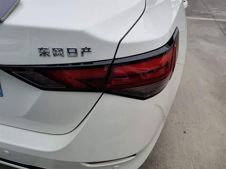 Фото 8 - Nissan Sylphy