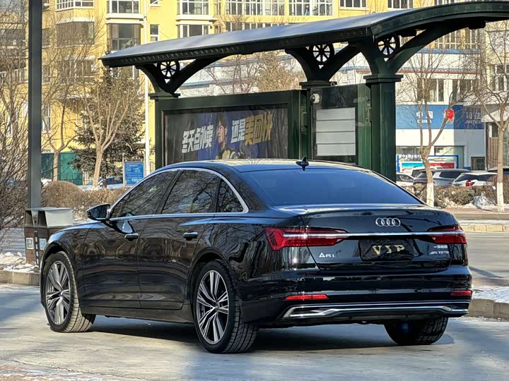 Фото 6 - Audi A6L