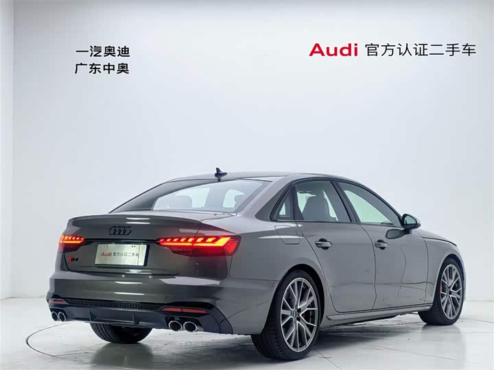 Фото 4 - Audi S4