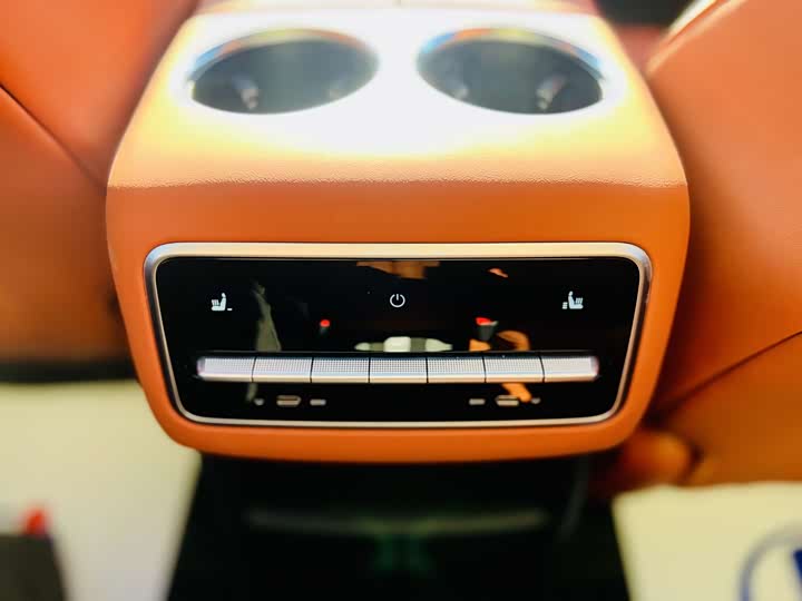 Фото 7 - LiXiang L8