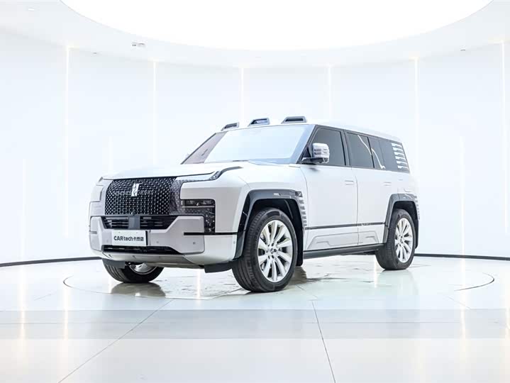 Фото 1 - BYD Yangwang U8