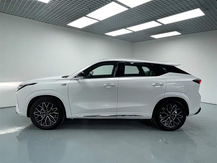 Фото 3 - Changan Oshan Z6 Hybrid