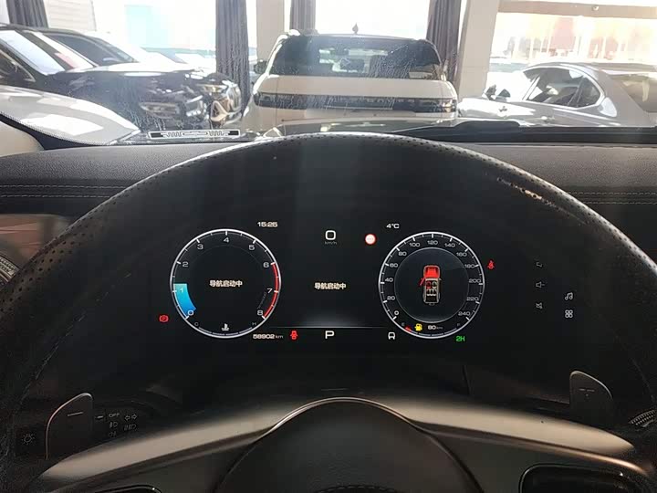 Фото 4 - Tank 300