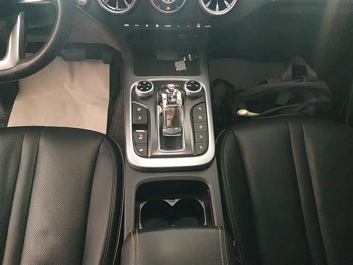 Фото 6 - Tank 300