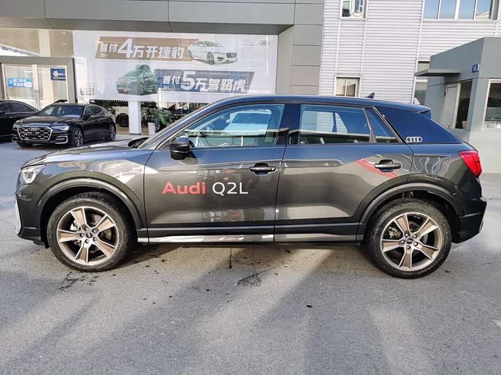 Фото 3 - Audi Q2L