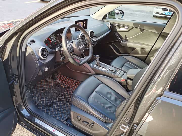 Фото 4 - Audi Q2L