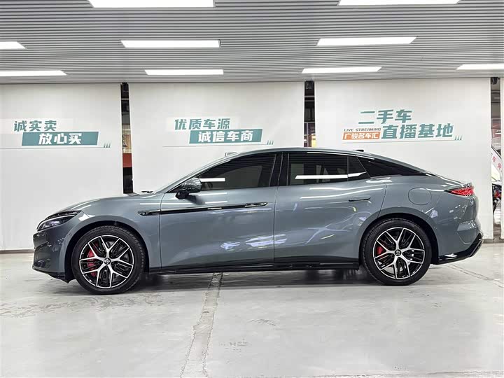 Фото 4 - BYD Han L