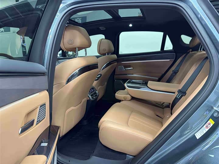 Фото 8 - BYD Han L