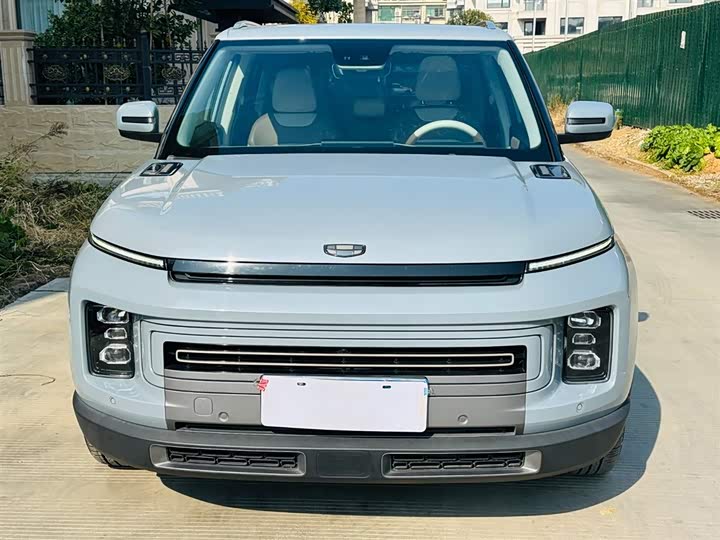 Фото 2 - Geely Icon