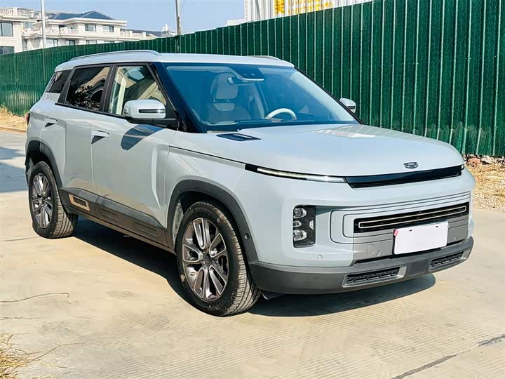 Фото 3 - Geely Icon