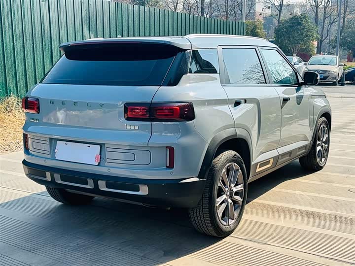 Фото 8 - Geely Icon