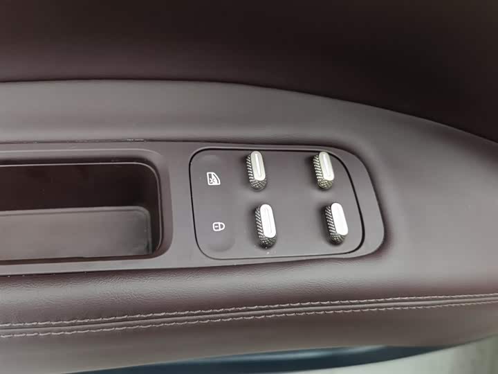 Фото 9 - Avatr 11