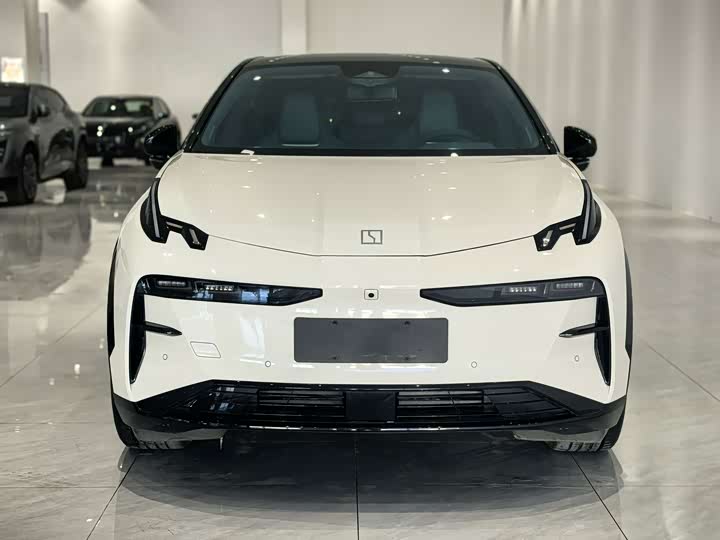 Фото 2 - Zeekr X