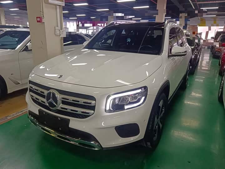 Фото 2 - Mercedes-Benz GLB-Class