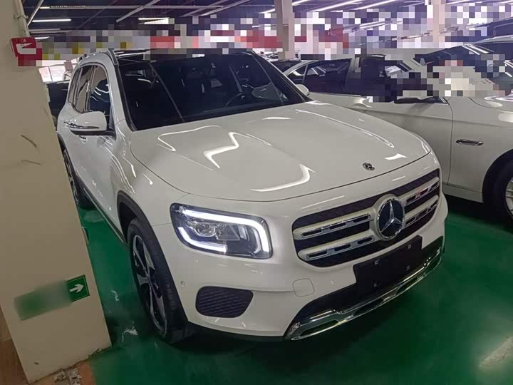 Фото 4 - Mercedes-Benz GLB-Class