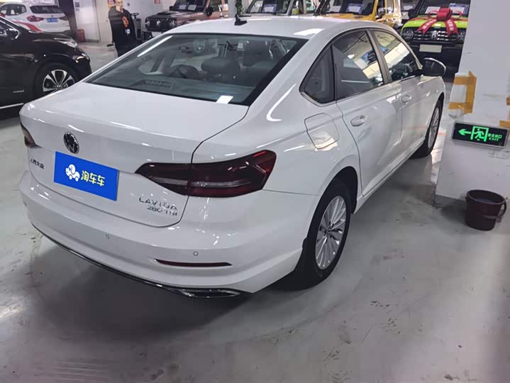 Фото 3 - Volkswagen Lavida