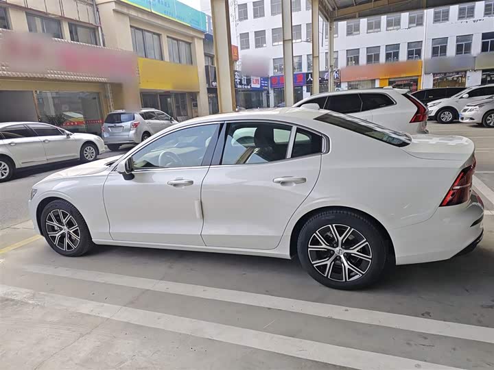 Фото 5 - Volvo S60