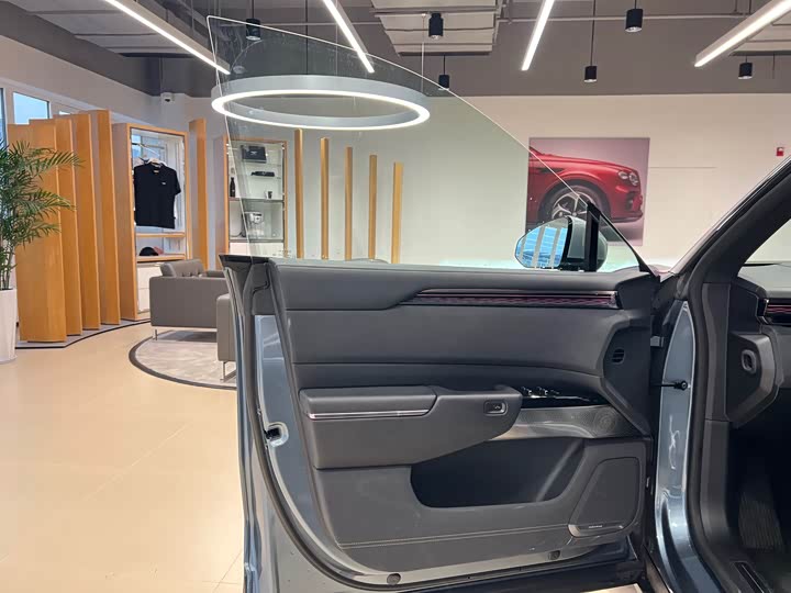 Фото 7 - Zeekr 7X