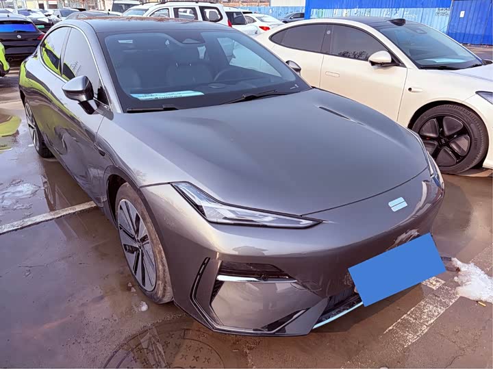 Фото 3 - Geely Galaxy E8