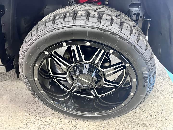 Фото 5 - Tank 300