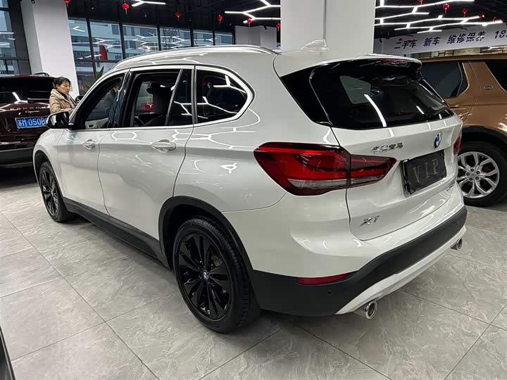 Фото 7 - BMW X1