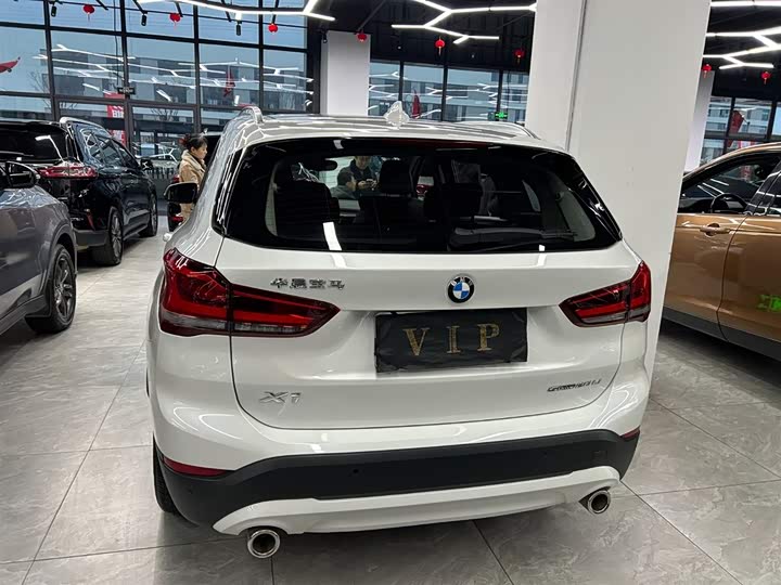 Фото 9 - BMW X1