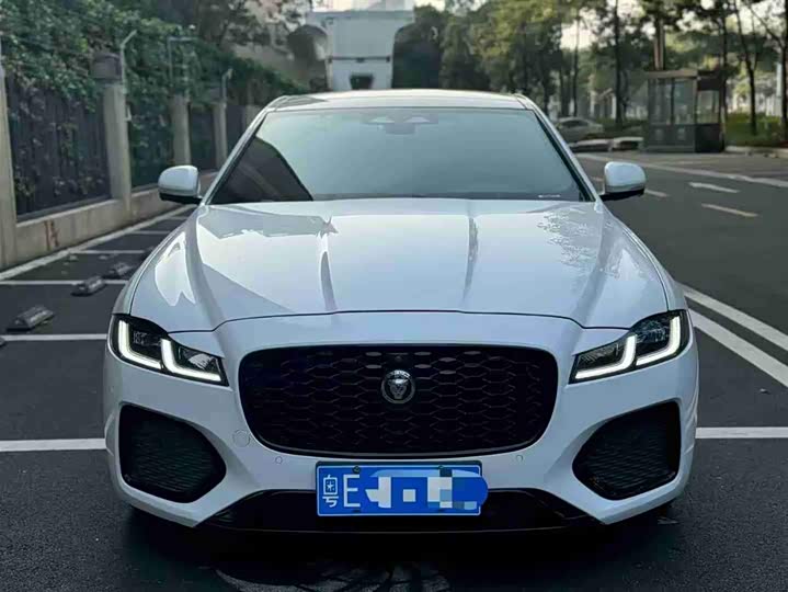 Фото 3 - Jaguar XF L