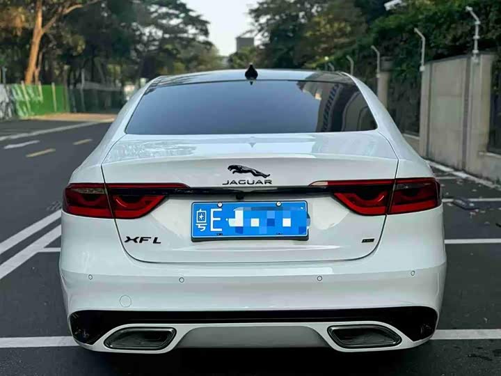 Фото 5 - Jaguar XF L